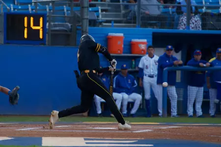 2023_03_25_Saldivar_Eddie_vs_UCR_01