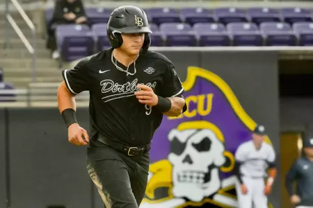 2023_03_05_Walls_Joey_vs_IU_001