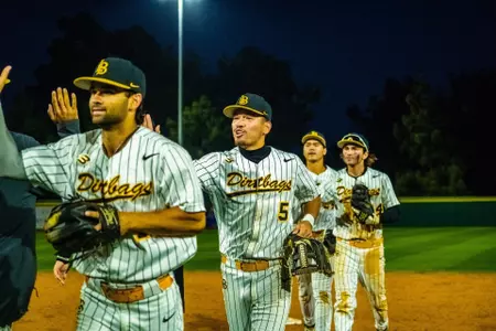 2023_05_25_Team_High_Five_Postgame_vs_UCD_01
