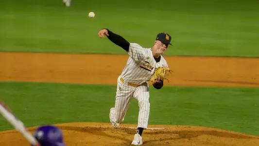 2024_02_16_Hood_CJ_vs_UW_IM_01