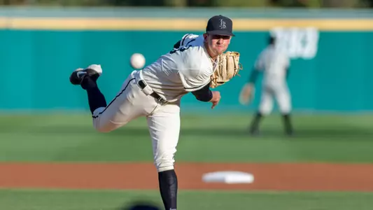 Nick Avila 562 Photo 02