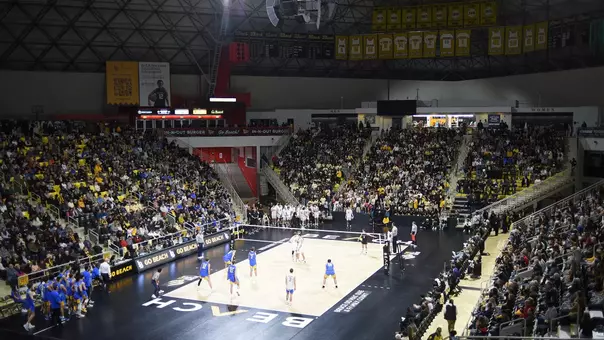 MVB Team on Taraflex, Crowd