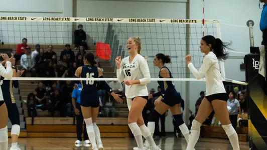 Madi Maxwell, Logan King