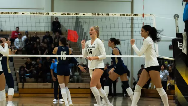 Madi Maxwell, Logan King