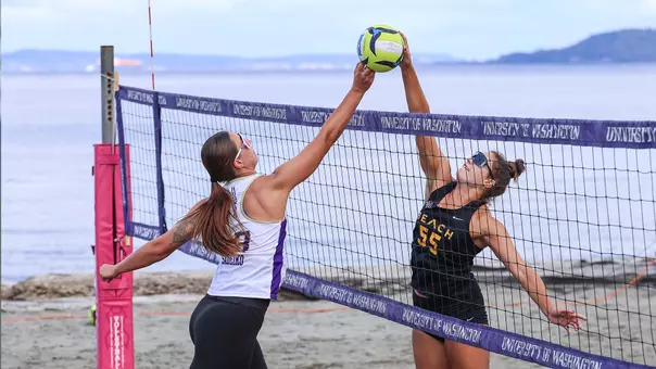 Taylor Hagenah vs UW 04-11