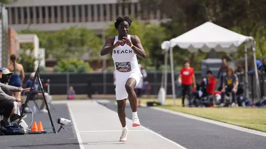 2025_05_17_Spencer_Tola_BW_02