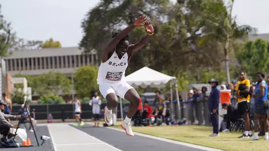 2025_05_17_Spencer_Tola_BW_04