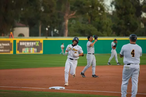 Jake Evans Homerun base running