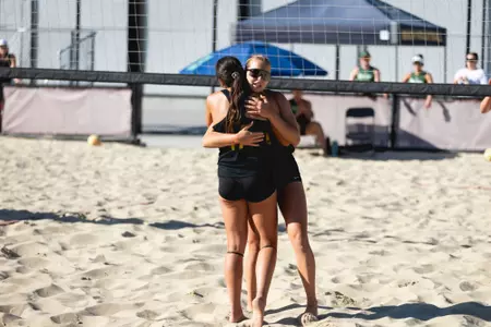 Victoria Henkel, Mahala Esser