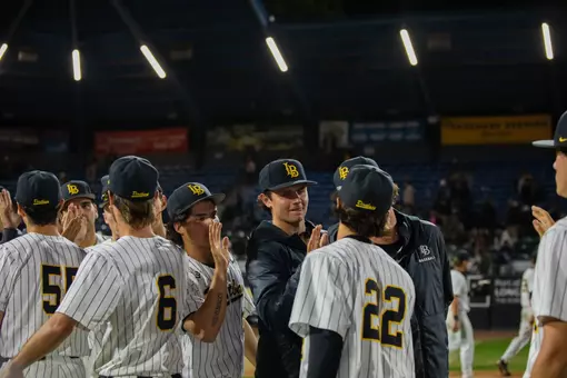 Dirtbags W high fives