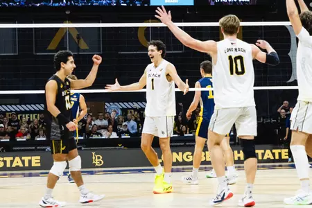 Larson, Cryst, Bloom