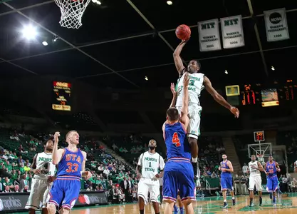 Senior Jordan Williams participated in the 2014 slam dunk contest. He was knocked out in the first round as freshman Jeremy Combs proceeded to win the event.