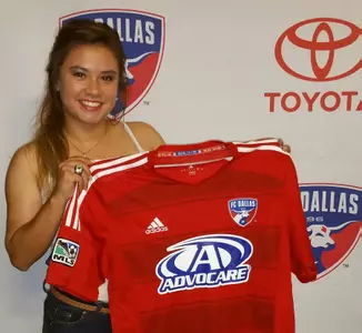 Taylor Torres will play with the FC Dallas women's soccer team this summer