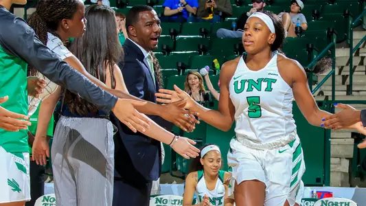 1819_WBB_VMitchelllineup