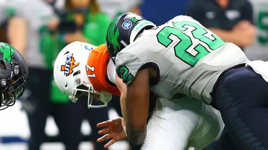E.J. Ejiya registers one of his two sacks against UTSA