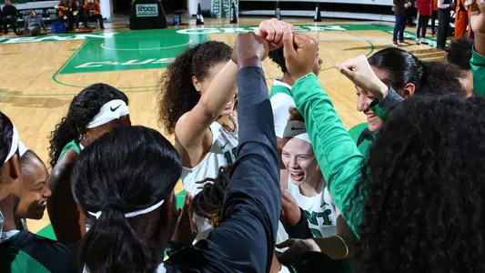 1819_WBB_Huddle2