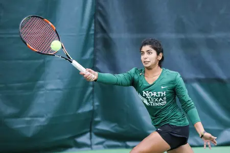 Nidhi Surapaneni At Practice (Photo By Mark Woods)