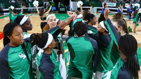 1819_WBB_Huddle11
