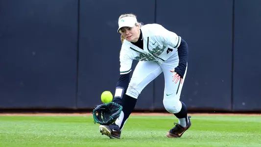 Katie Clark makes a shoestring catch