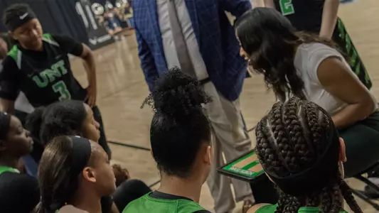 1819_WBB_Huddle21