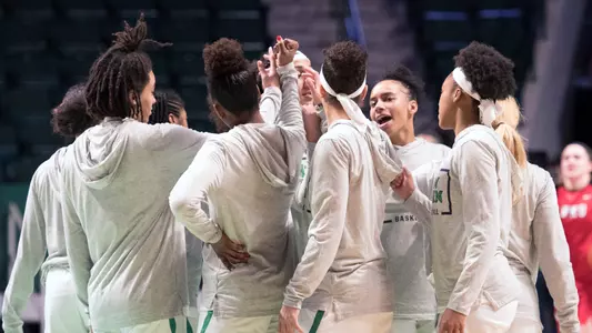 1920_WBB_Huddle6