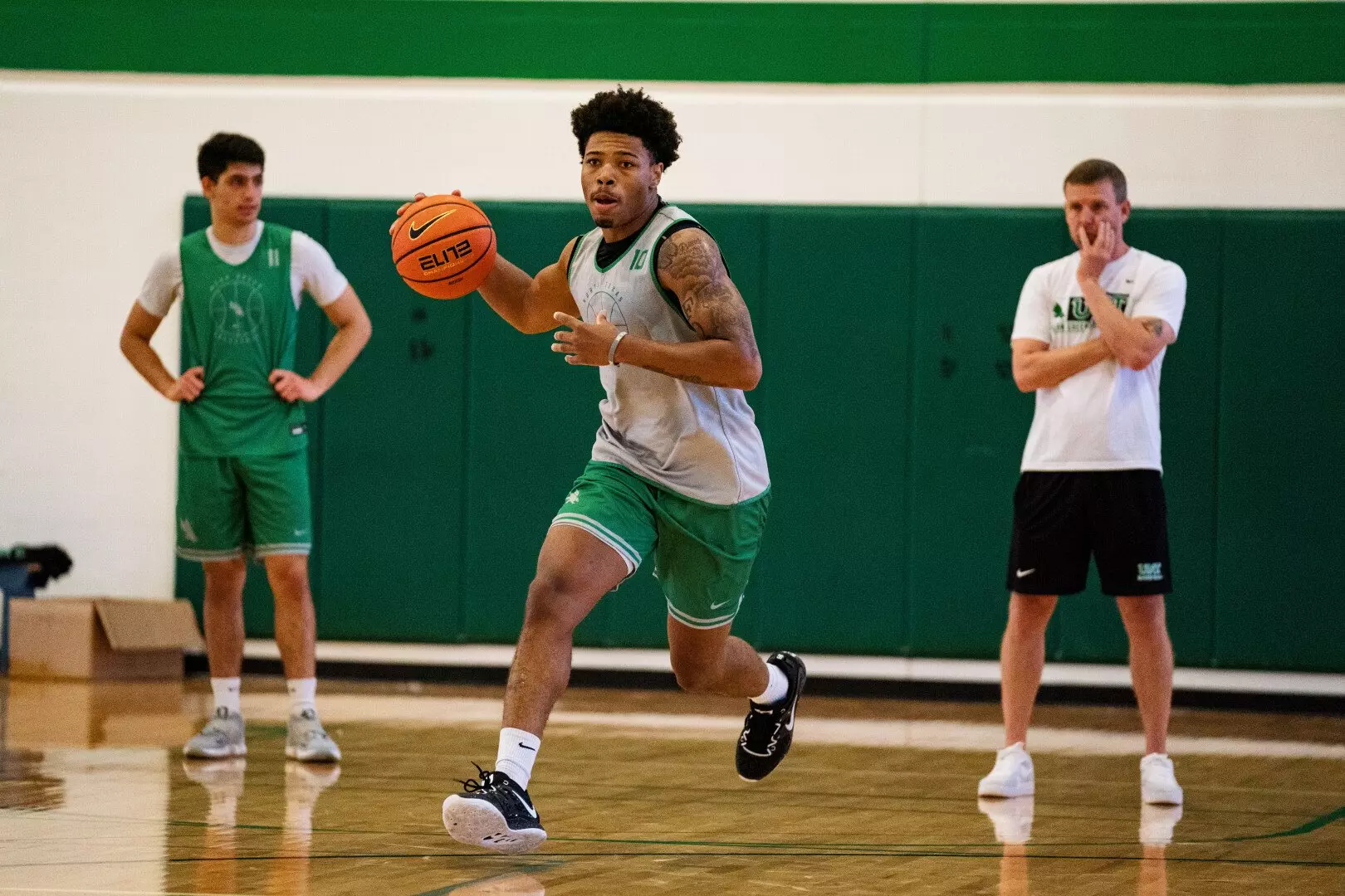North Texas men's basketball practice