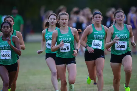 ARLINGTON, TEXAS, SEPTEMBER 11: Mean Green Cross Country ay Lynn Creek Park at Joe Pool Lake on September 11, 2021, in Arlington, Texas. Photo: Rick Yeatts