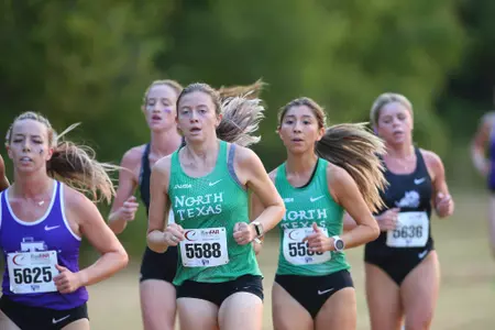 ARLINGTON, TEXAS, SEPTEMBER 11: Mean Green Cross Country ay Lynn Creek Park at Joe Pool Lake on September 11, 2021, in Arlington, Texas. Photo: Rick Yeatts