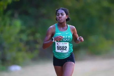 ARLINGTON, TEXAS, SEPTEMBER 11: Mean Green Cross Country ay Lynn Creek Park at Joe Pool Lake on September 11, 2021, in Arlington, Texas. Photo: Rick Yeatts