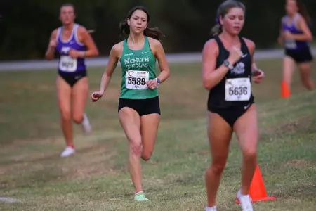 ARLINGTON, TEXAS, SEPTEMBER 11: Mean Green Cross Country ay Lynn Creek Park at Joe Pool Lake on September 11, 2021, in Arlington, Texas. Photo: Rick Yeatts