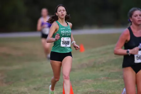 ARLINGTON, TEXAS, SEPTEMBER 11: Mean Green Cross Country ay Lynn Creek Park at Joe Pool Lake on September 11, 2021, in Arlington, Texas. Photo: Rick Yeatts