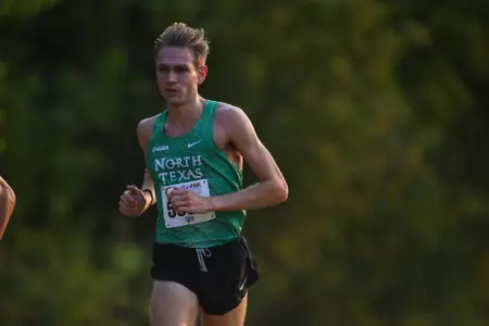 ARLINGTON, TEXAS, SEPTEMBER 11: Mean Green Cross Country ay Lynn Creek Park at Joe Pool Lake on September 11, 2021, in Arlington, Texas. Photo: Rick Yeatts