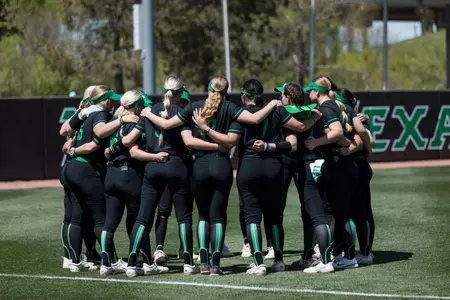 SB Pregame Huddle