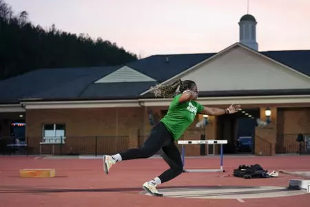 KeAyla Dove AAC Championships Practice