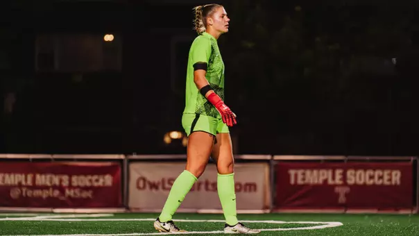 Alina Arneth against Temple