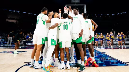 Men's Basketball Huddle