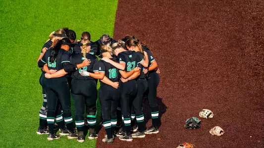 Softball Huddle at OSU