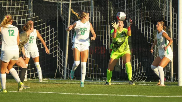 Alina Arneth at Army