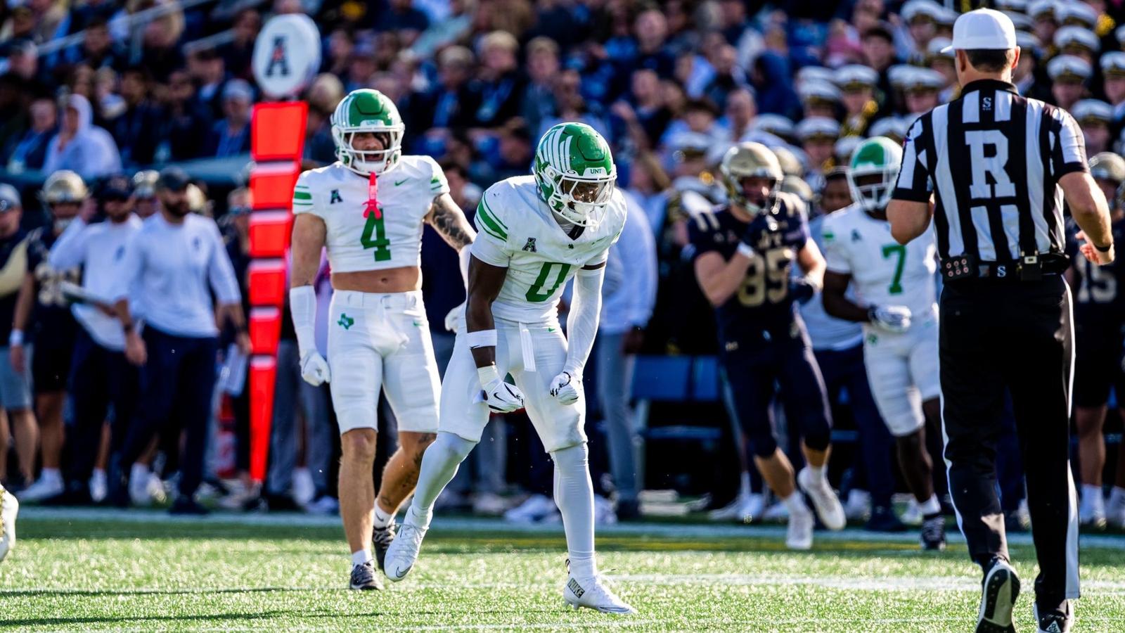 Photo : Meangreensports Brandon Jones against Navy