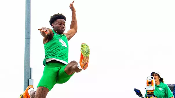 Anthony Ward at the Bill Schmidt Invite in Denton