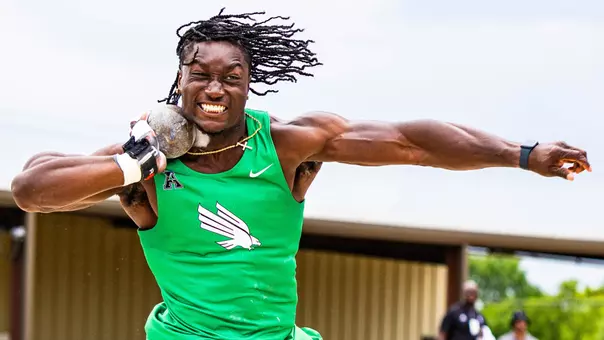 Olu Williams at the American Outdoor Championships in Denton