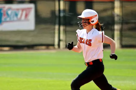 Oglesbee Named ESPN the Magazine First Team Academic All-District III Image