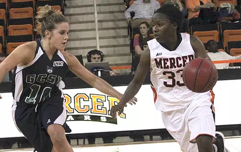 Women's Basketball Handles Georgia College in Exhibition, 73-43 Image