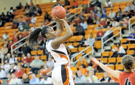 Furious Comeback Not Enough for Women's Basketball at UNC Asheville Image