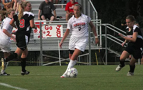 Bears Shutout Gamecocks To Open 2011 Campaign Image