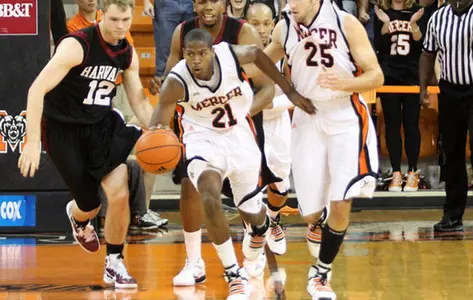 Men's Basketball Routs Kennesaw State, 81-51 Image