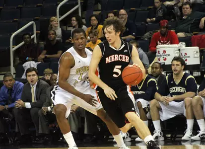 Bears Top Hatters for Fifth-Straight Win Image