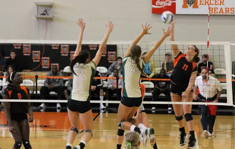 Volleyball Falls in Four Sets to Jacksonville Image