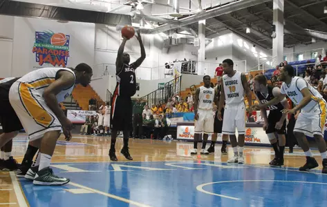 George Mason Steals 52-49 Win in Opening Round of Paradise Jam Image