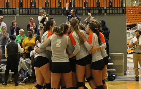 Volleyball Comes Up Clutch with Sweep of Kennesaw State Image